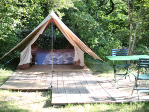 Camping avec Tente chambrette